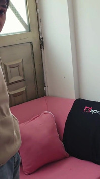 Gisell debütiert mit Pfeife in ihrem ersten porno-video