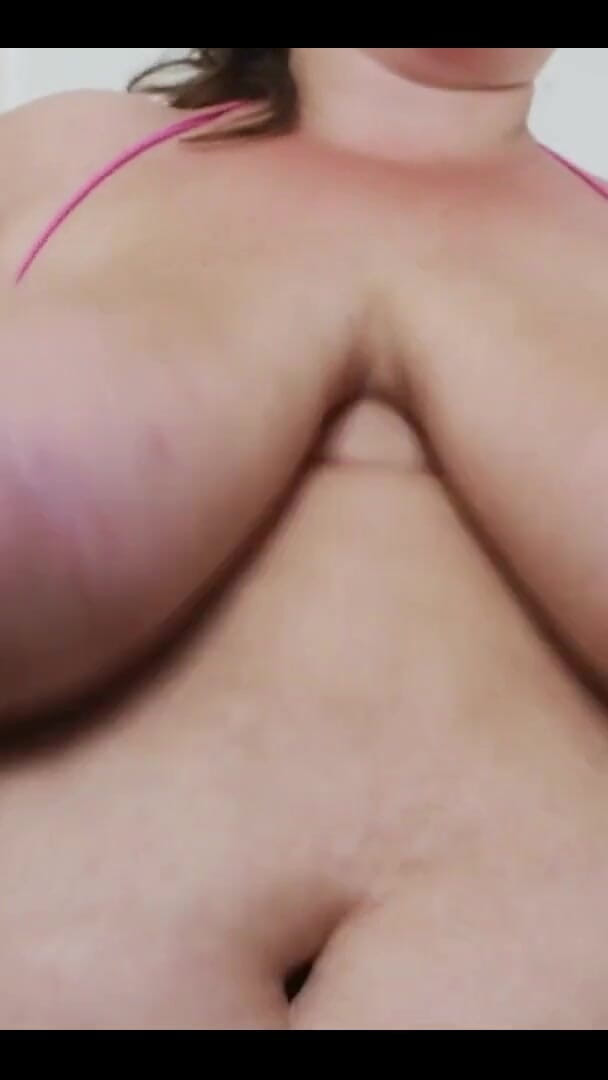 Bouncing Tits (Nina Doll) Bouncing Tits (Nina Doll)