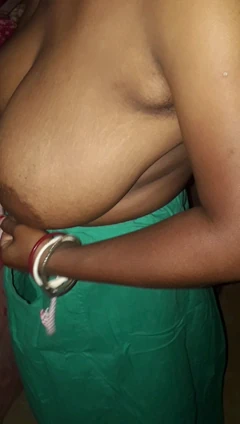 Grote Bengaalse Boudi hete video foto Indische grote Bengaalse hete Boudi