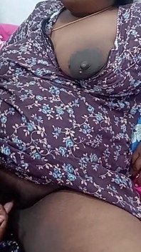 Bini Tamil menjolok keras orgasme