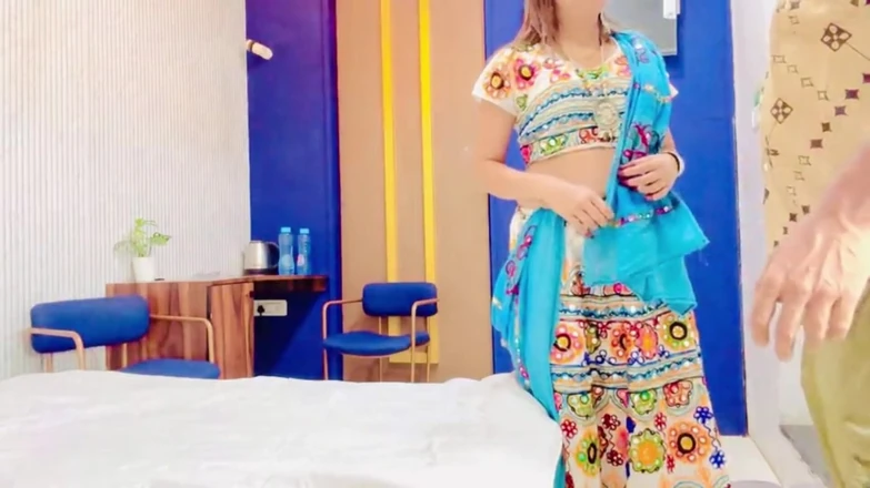 Nisha bhabhi ki chudai: Бойфренд ne hotel me le jakar choda