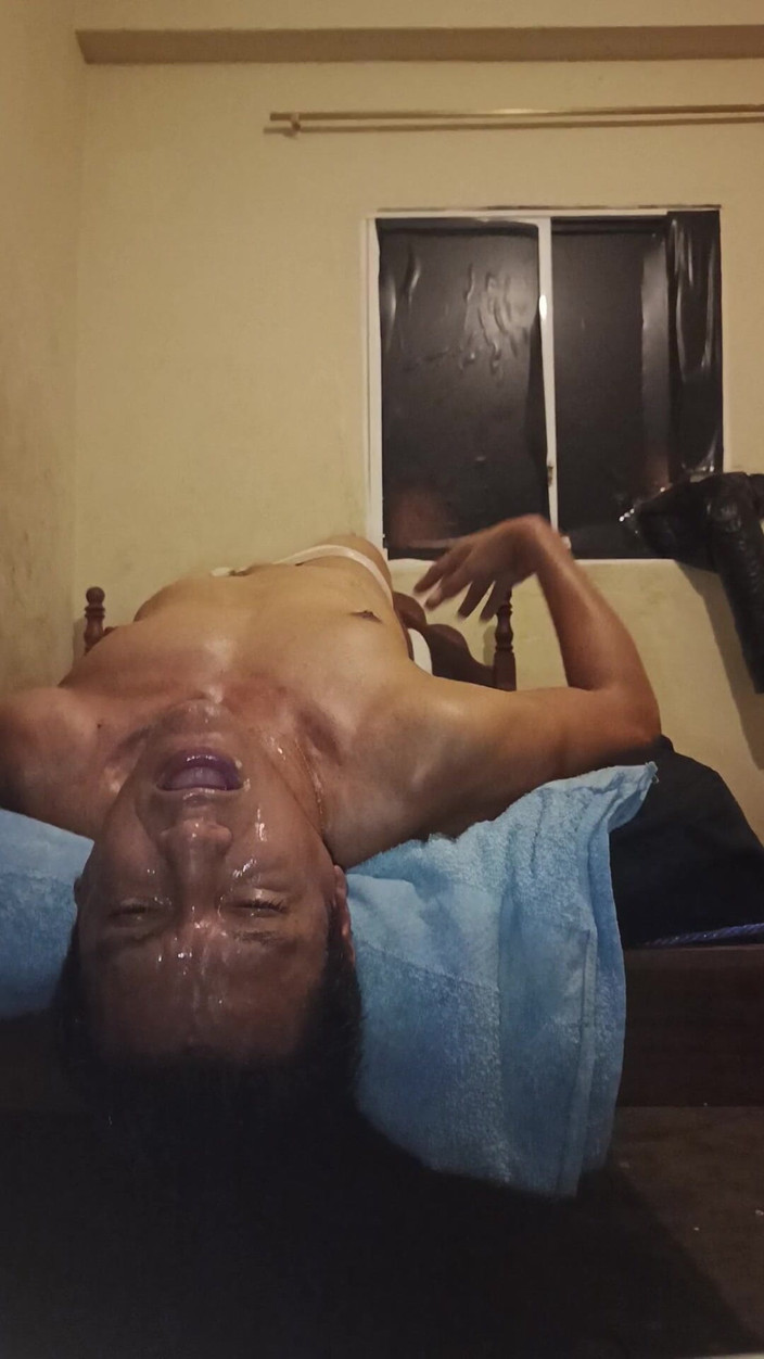 Foxxx_paulo: 我的黑鸡巴在他喉咙里