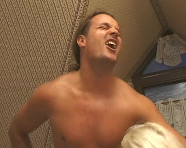 BB Video - Old School: Německá amatérská teen žena v domácnosti Kotě Blonde tvrdě šuká