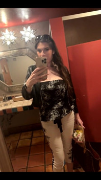 Date Night Outfits Are Cute