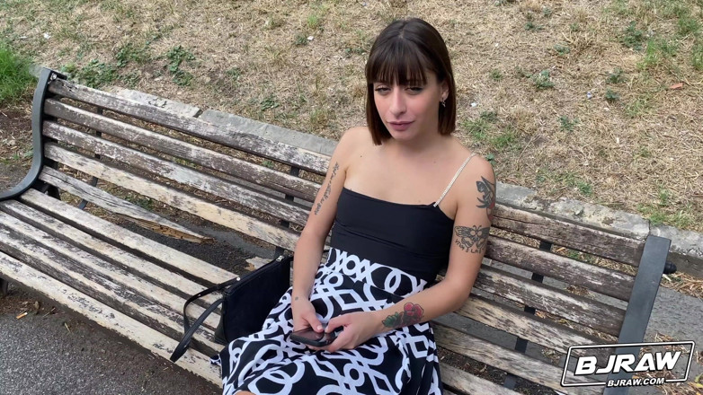 BJ Raw: BJRAW Silvia Soprana are buze romane