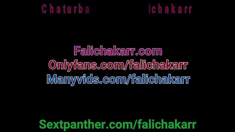 Falicha Karr: अकेले समय द्वारा आग नग्न