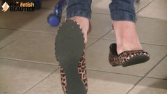 Foot Fetish HD: Valeria, entzückendes blondes schätzchen spielt mit ihren füßen