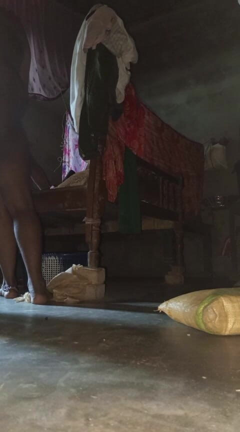 Auntixxx69: Tôi trang trí âm hộ và mông của mình bằng henna...