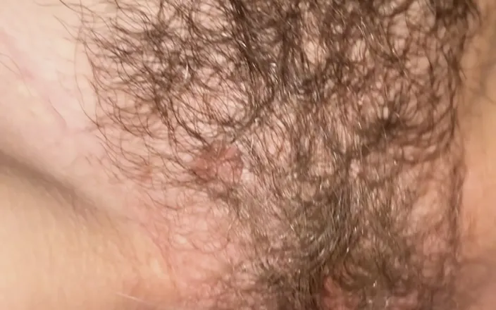 FoxMaidenPanties: Quick Cumshot on Hairy Pussy Bush in Missionary
