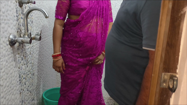 BadMash_Bhabhi: Indian Get Fucked in Her Tight Pussy by Old During...
