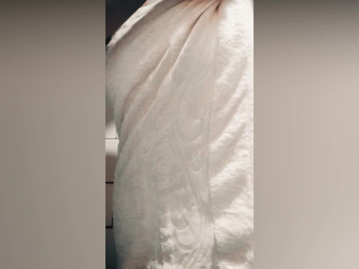 Mr_geenx: 화장실에서 계모를 지켜보는 배다른 아들 - 샤워하는 57살 새엄마 - 집에서 만든 033