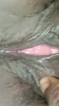 La chatte de bhabhi et l’eau douce