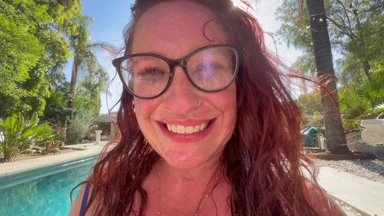 Alfiecinematic: İri göğüslü bexx bakış açısıyla sikiliyor