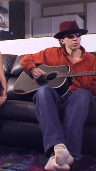 Ejaculare facială retro cu țâțe mari Robin Wood