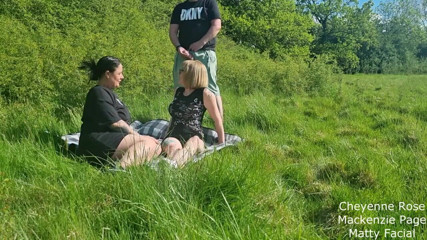 MattyFacial: Lesbian couple films themselves in the nature