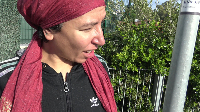 Souzan Halabi: Une marseillaise infidèle laisse un immigrant africain dans sa bouche