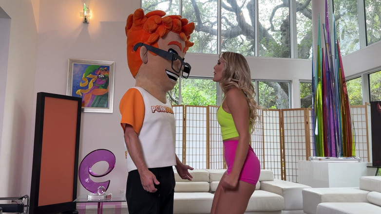 PornDudeCasting: Savvy Suxx faz jus ao seu nome com cara pornô