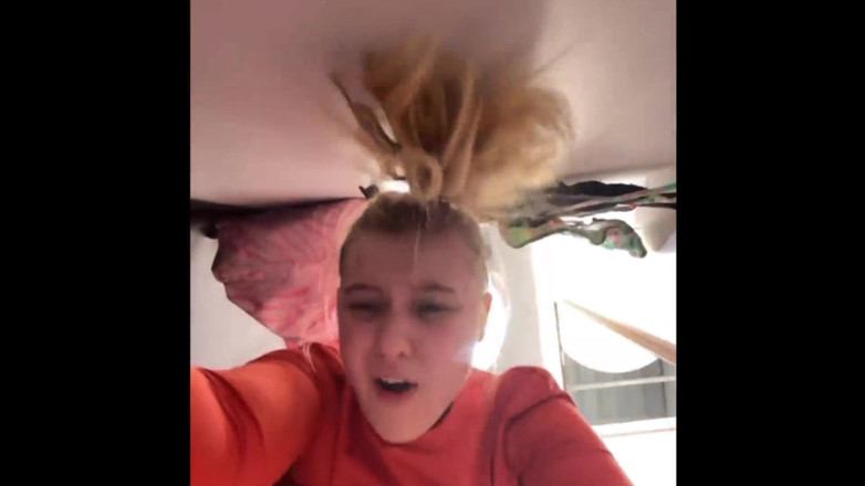 JuiceLussie: Extreme Anal Fucking and Squirt in a Place