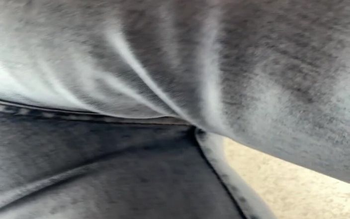Tori Diamond: Culo sexy nei jeans di jeans