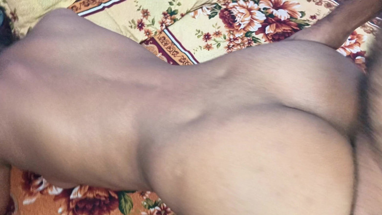 Bithi69gril: Une fille mariée se fait baiser en levrette indienne