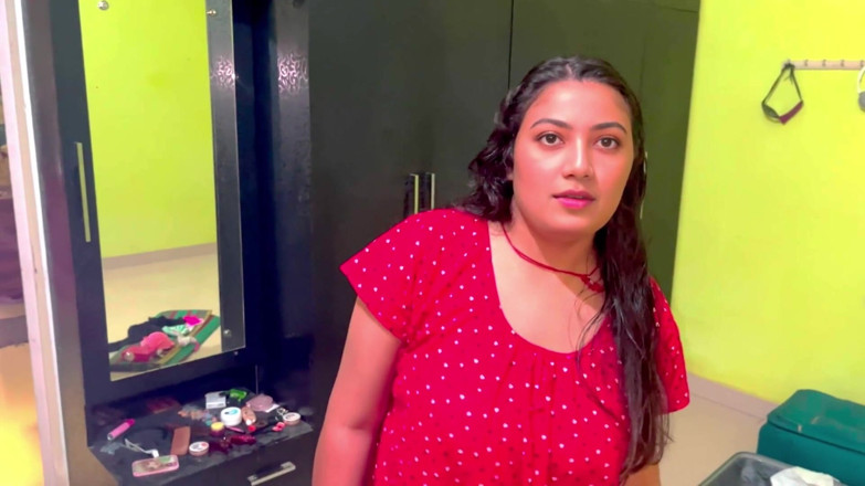 Hotty_ragini: Omg! main apni sauteli mammi ke saath akeli hoon aur...