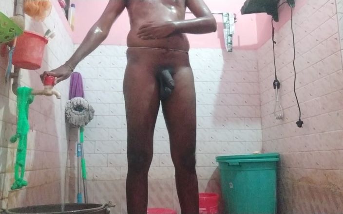 Tamil 10 inches BBC: Buổi tắm gợi cảm