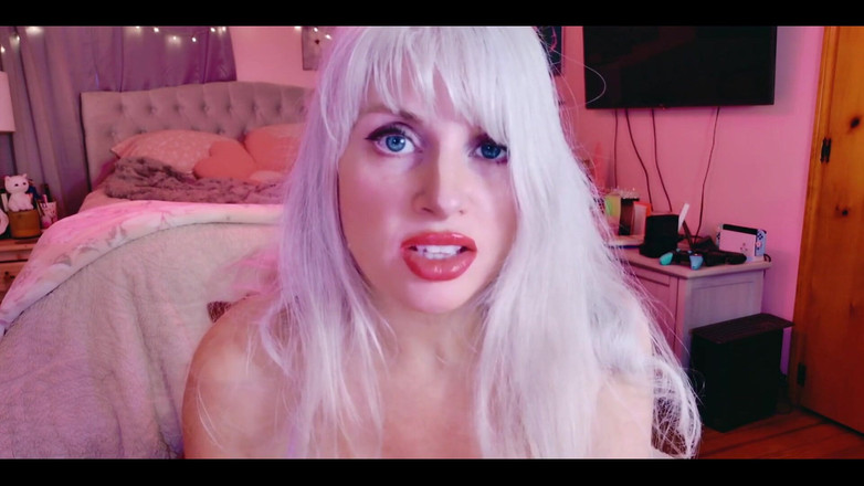 PaintedRose: Bionda matura si masturba