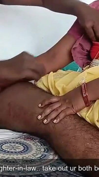 Un beau-père baise sa belle-fille - 2