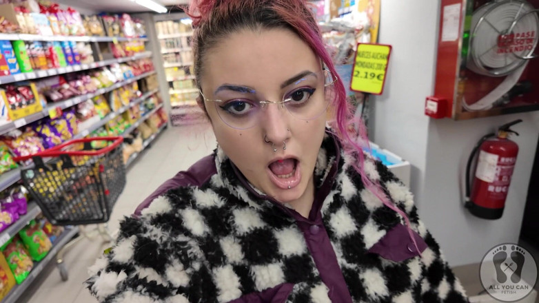 All You Can Fetish: Plump Chick Burps at the Supermarket Embarrassing Public Display