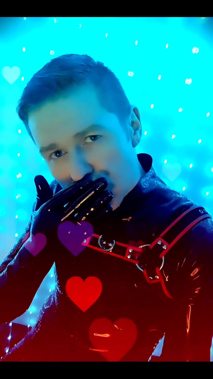 Roman Heart: Vide Clip Outtake per il mio nuovo reelLatexRubberBlackstyle