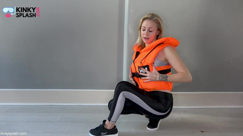 UKCuteGirl Lucy Lauren: Parlak taytlı asmr lifejacket fetiş itirafı