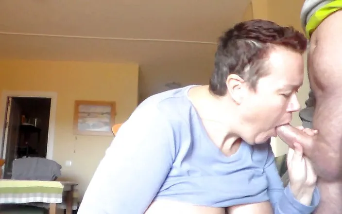 Sex hub couple: John is fucking Jen's mouth with his hard cock