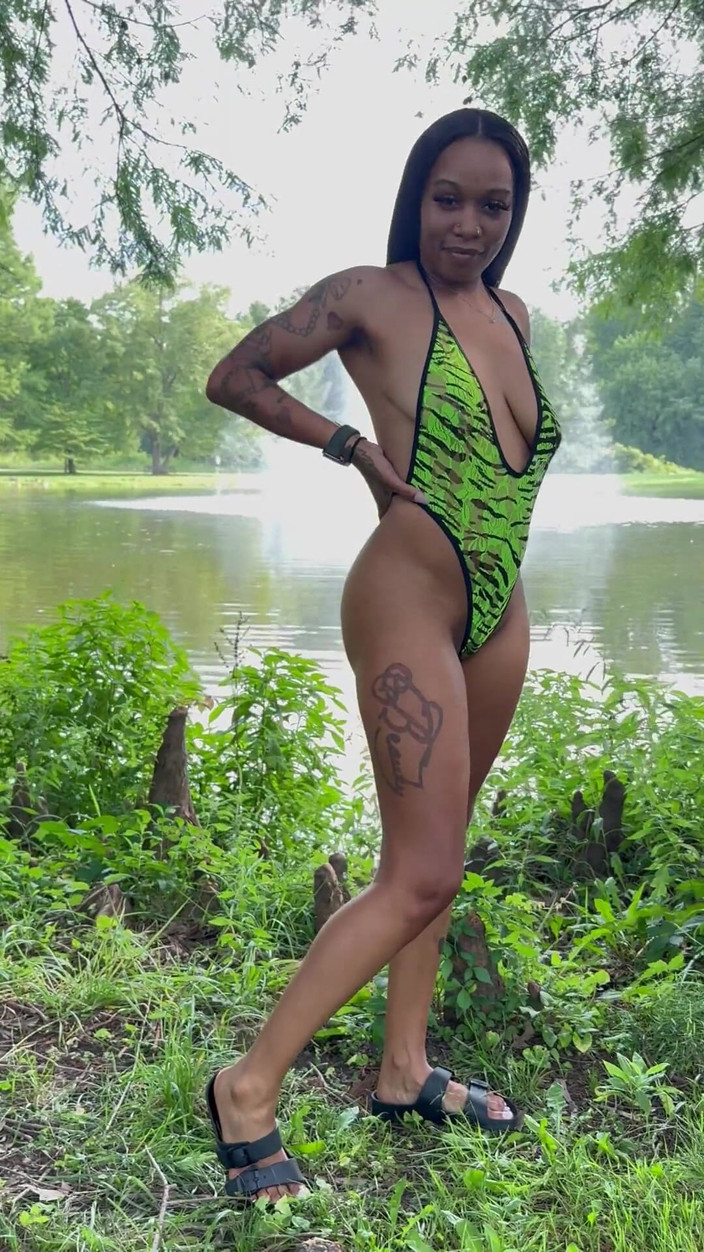 SexLoveRed: Fang mich nackt im park