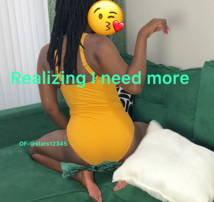 Its Nyota: Orgasmo moliendo de almohada