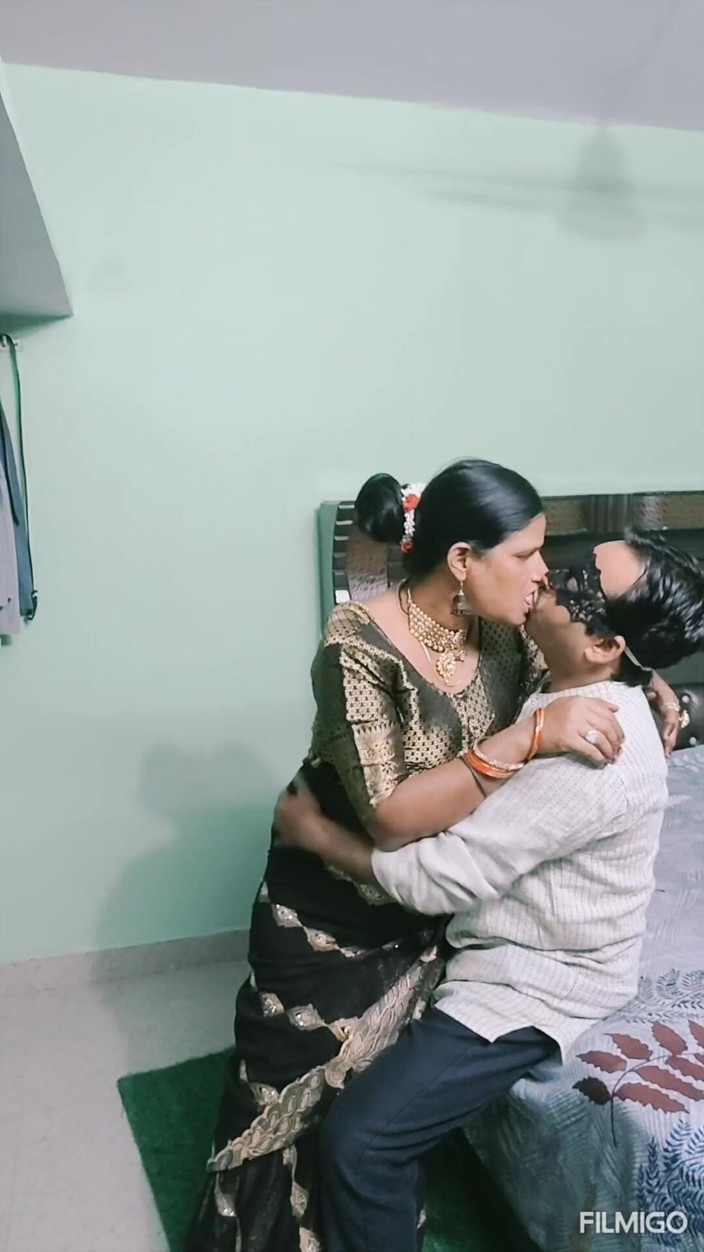 Lustykajolbhabhi: คืนกาลวา ชาอุธ หรือคืนแต่งงาน
