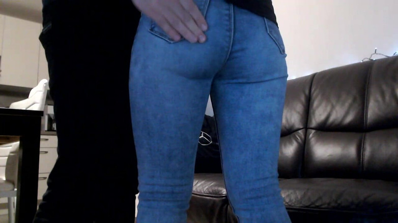 MagicStas: MILF girfriend prstění v džínách a přes kalhotky