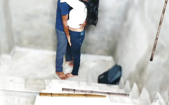 Fuckkkker: Indian College Girl Sex with Her Classmate on Ladder Full...