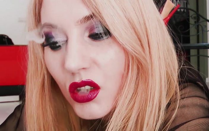 Goddess Celine: Доминирование в колготках