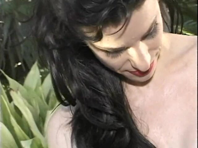 Eleganxia: Manželky samy doma: Manželka # 115