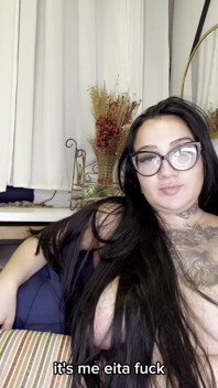 Paroháč vezme svou manželku k sexu s milencem, který má velký, tlustý penis