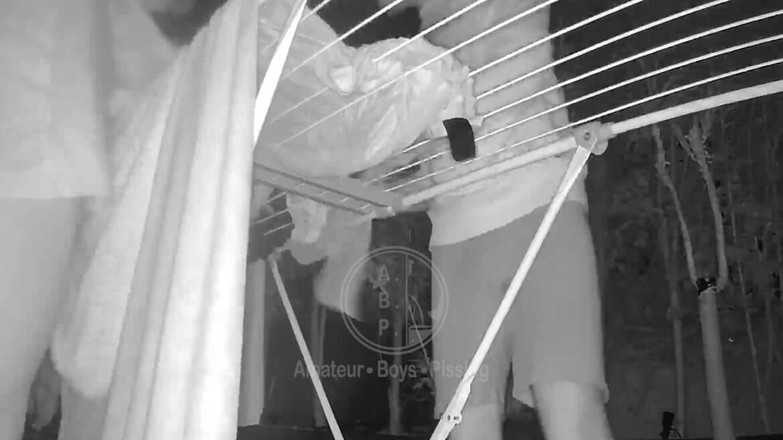 AmateurMates: Roupa Limpa, Pensamentos Sujos - Dois Colegas De Apartamento Bicuriosos, Jules...