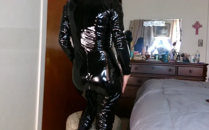 Raven Willow: My Body Looks Perfect and You Cant Touch It