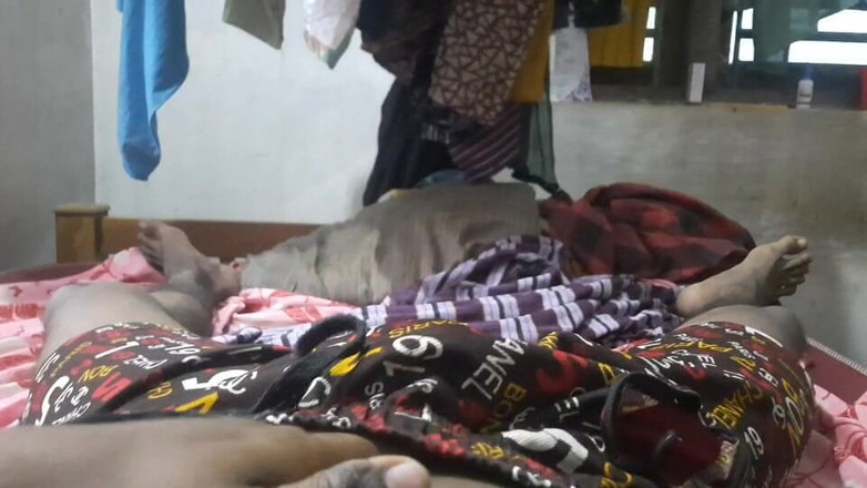 Wheyincognito: 18 años con la polla peluda masturbándose