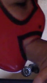 MILF büyük bir penis emiyor yakın plan