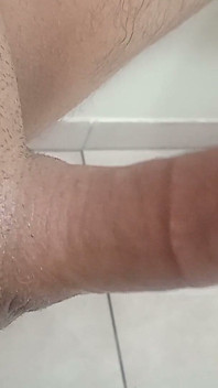 Masturbación de polla y masaje
