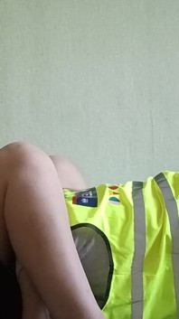 Heißer riskanter sex zwischen zwei lesbischen kollegen bei der arbeit