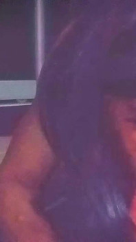 Solo una cara bonita con un coño para la boca