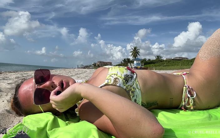 Cruel Reell: Reell - miami plajının sigara içen bikini tanrıçası