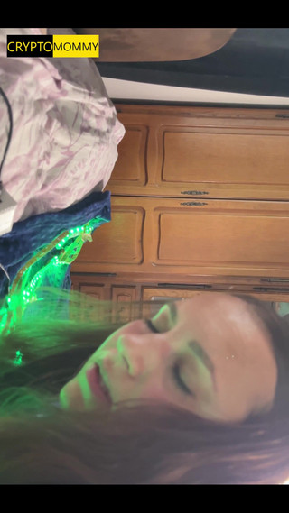 Crypto Mommy: 549364447391522816.mp4