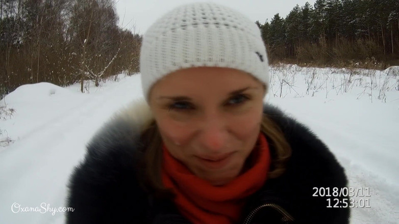MILF Oxana: Cumwalk w zimie